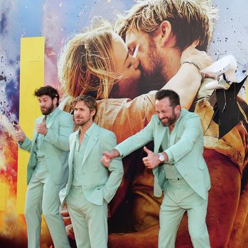 cast member ryan gosling poses for a photo with his stunt doubles while attending a premiere for the film the fall guy in los angeles, california, us april 30, 2024 reutersmario anzuoni