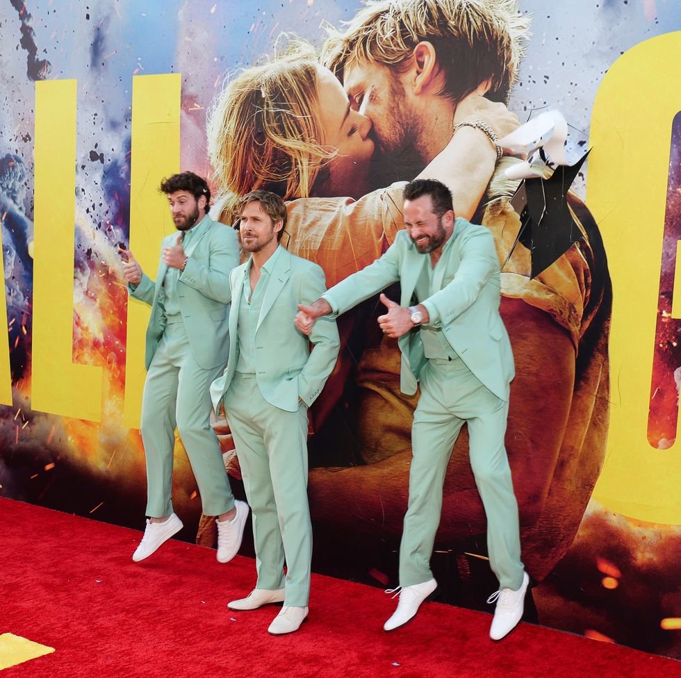 cast member ryan gosling poses for a photo with his stunt doubles while attending a premiere for the film the fall guy in los angeles, california, us april 30, 2024 reutersmario anzuoni