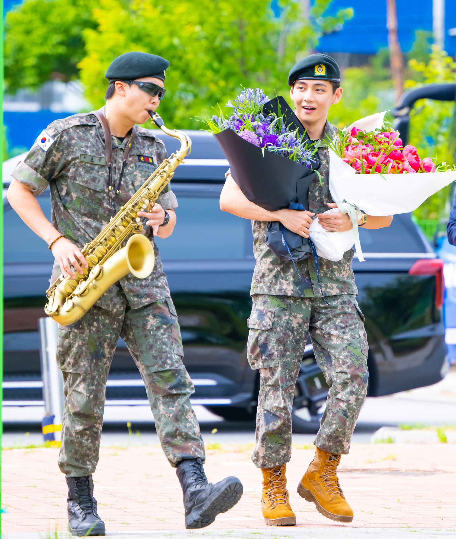 BTSのRMとVが除隊！ フォトギャラリーを速報でお届け