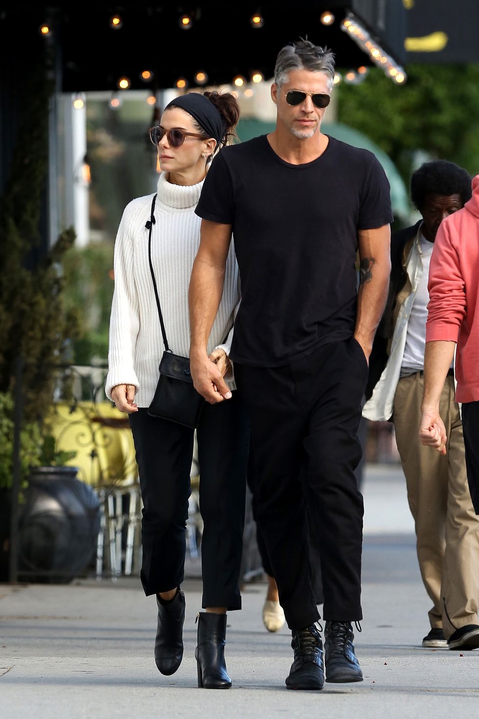 premium exclusive must call for pricing los angeles, ca sandra bullock and new love bryan randall hold hands for a casual coffee outing at andante coffee roaster the loved up couple were spotted inside showing a lot of affection toward each other during their time inside an eyewitness said bryan had his arm around sandra as they waited for their coffee orders to be made the hot new couple walked out locking their hands again for the short stroll to their car to head home akm gsi november 4, 2015mandatory credit must read fameflynetakm gsito license these photos, please contact steve ginsburg310 505 8447323 423 9397steveakmgsicomsalesakmgsicomormaria buda917 242 1505mbudaakmgsicomginsburgspalyincgmailcom