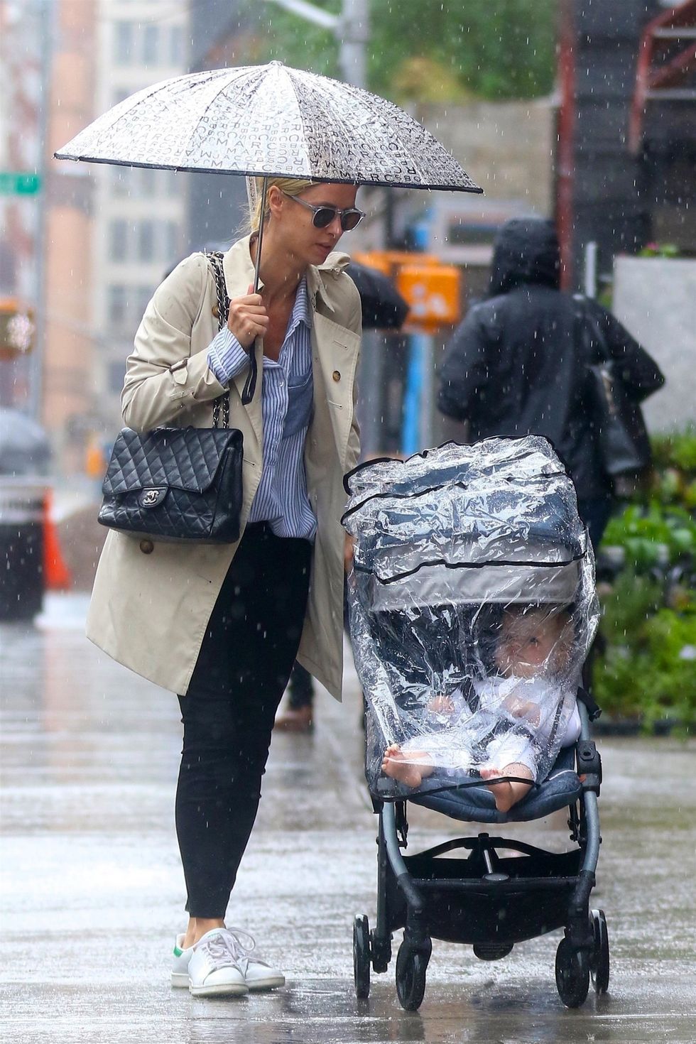 Product, Rain, Baby carriage, Fashion accessory, Outerwear, Umbrella, Walking, Street fashion, Street, Baby Products, 