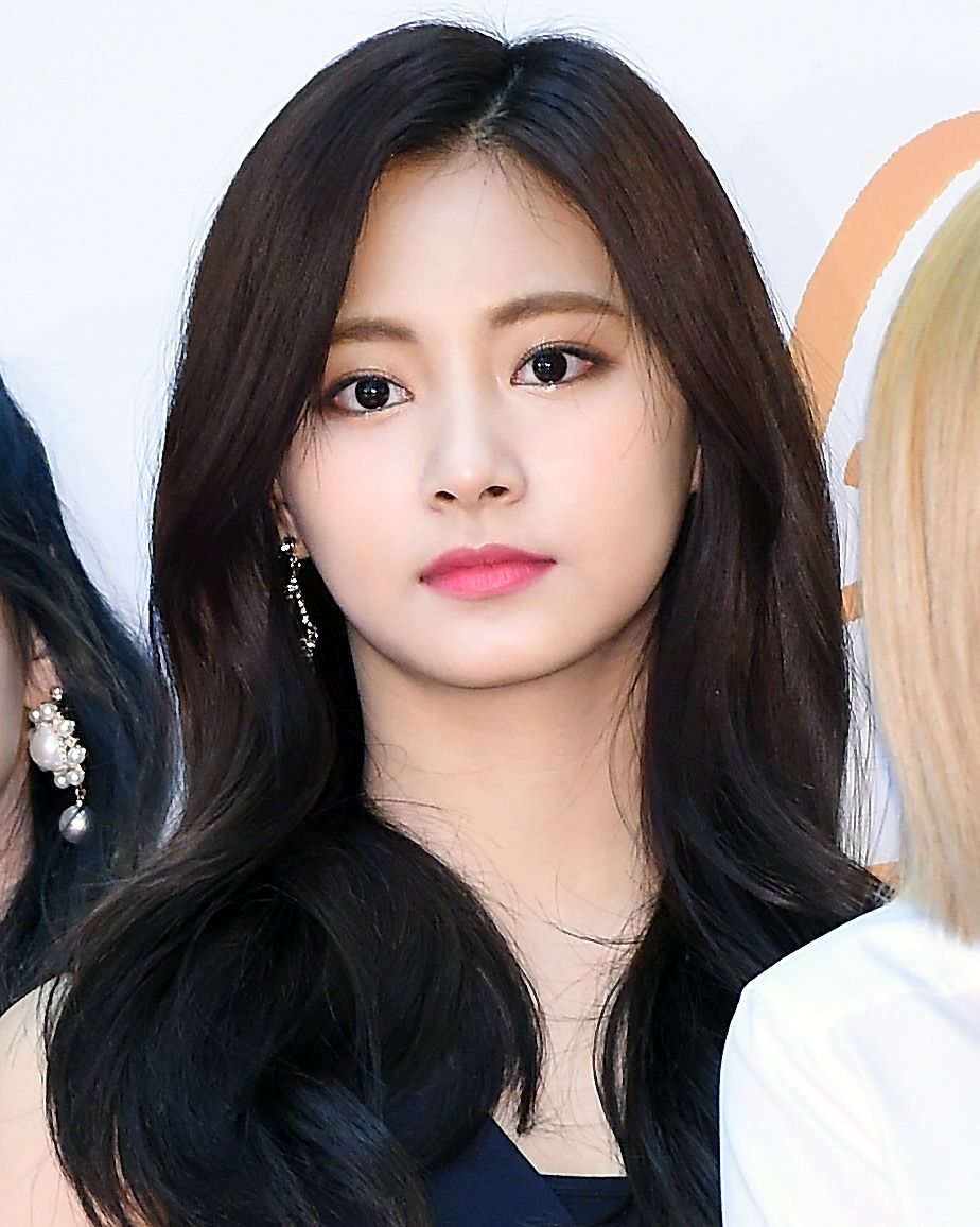 tzuyu of twice attended the 32th golden disc awards at kintex in ilsan on january 10, 2018 in south korea 2018 01 11