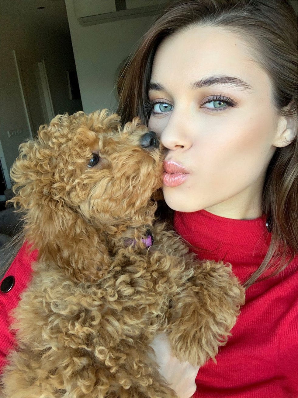 afra saraçoglu mascota