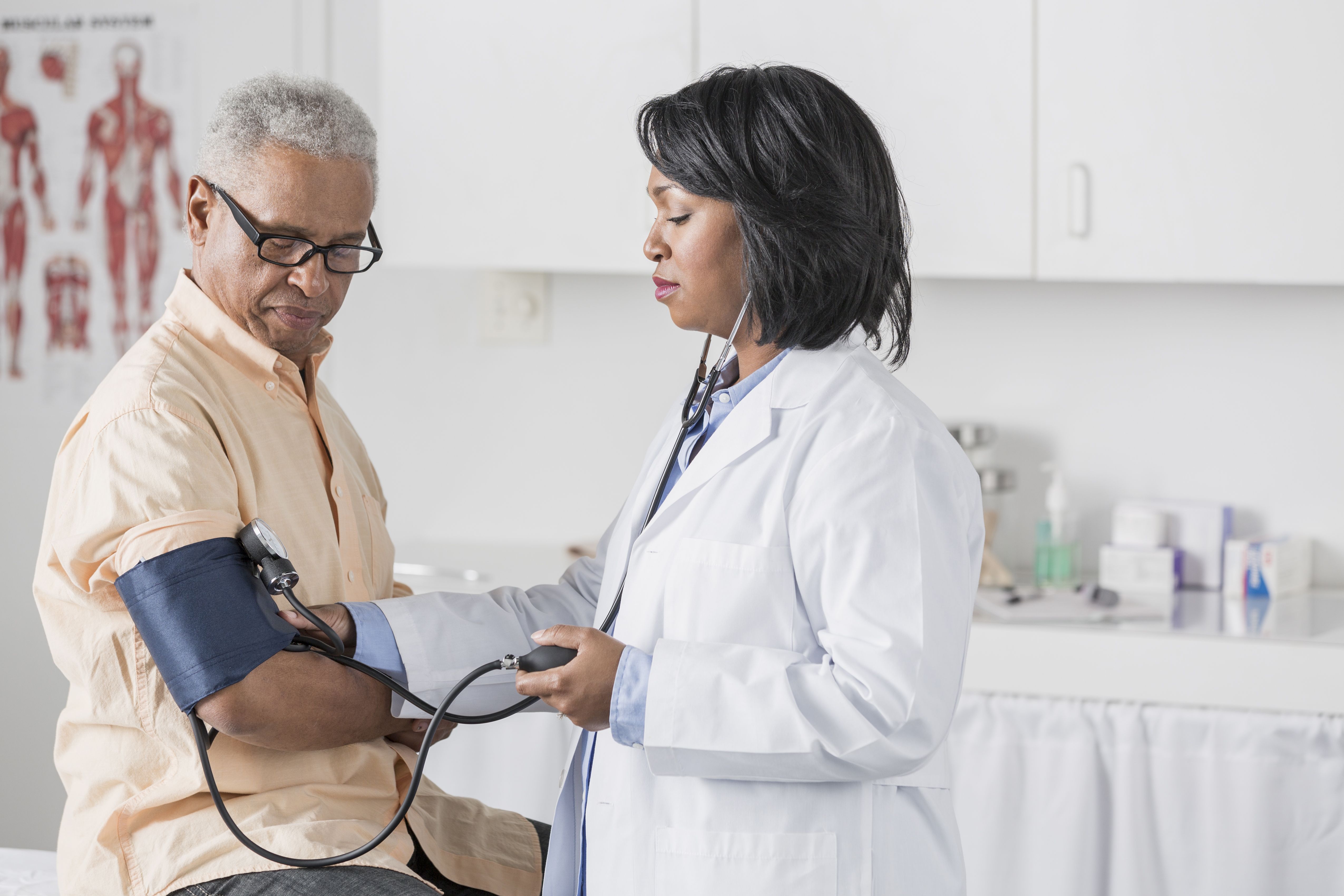 how do doctors check your blood pressure