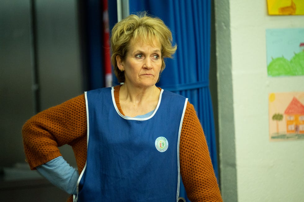 quaystreet productions foritv,itvxembargoed until 20th december 2023.after the floodepisode 1pictured: lorraine ashbourne as molly marshall.this image is under copyright and can only be reproduced for editorial purposes in your print or online publication. this image cannot be syndicated to any other third party.copyright itvfor further information please contact:patrick.smith@itv.com 07909906963 