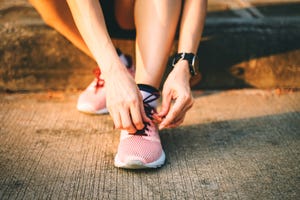 veters strikken voor het hardlopen