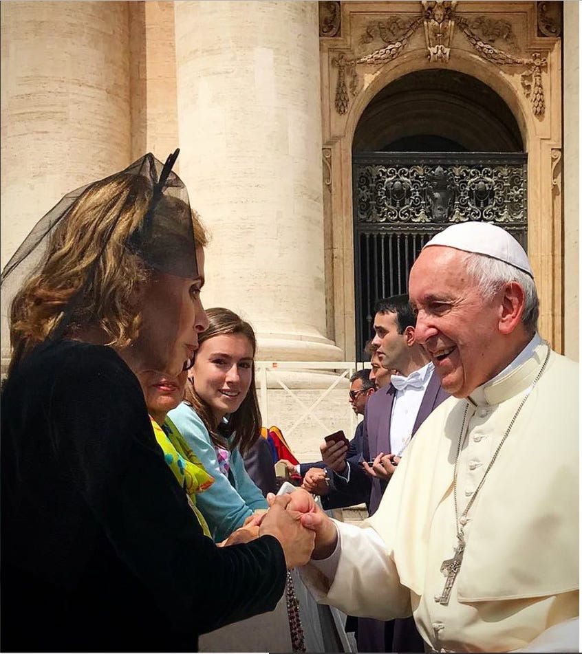 Event, Human, Interaction, Tradition, Tourism, Conversation, Temple, Pope, 