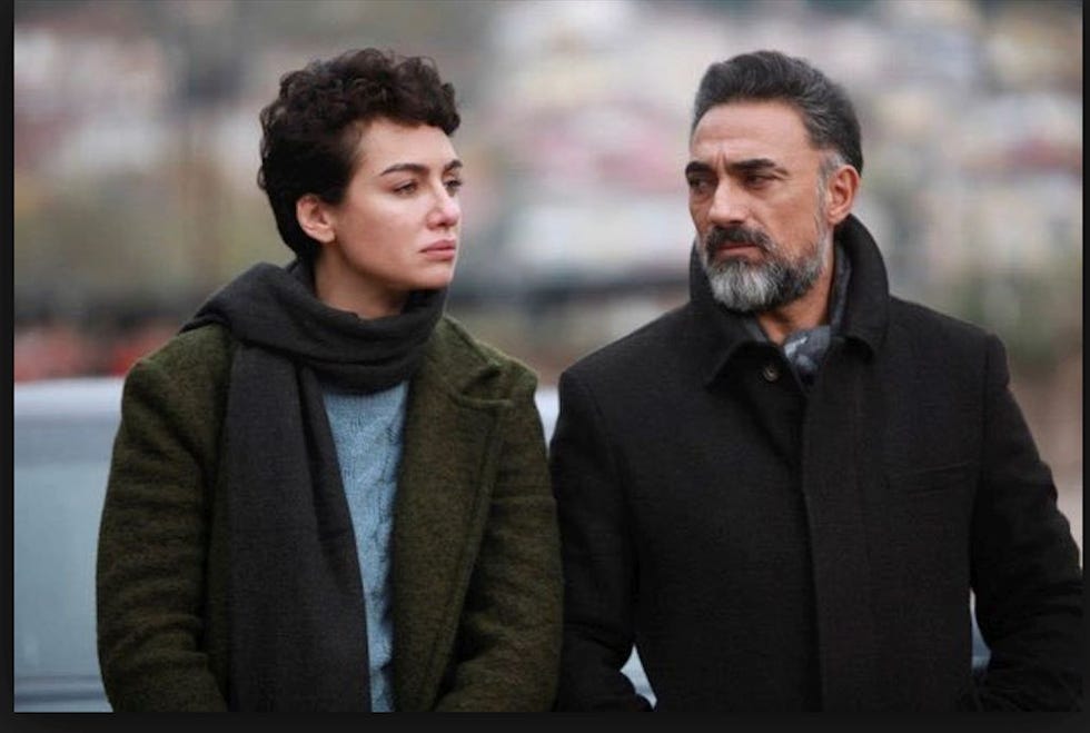 Birce Akalay Aglama Anne