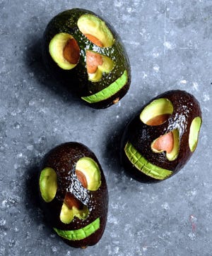 aguacates decorados para halloween