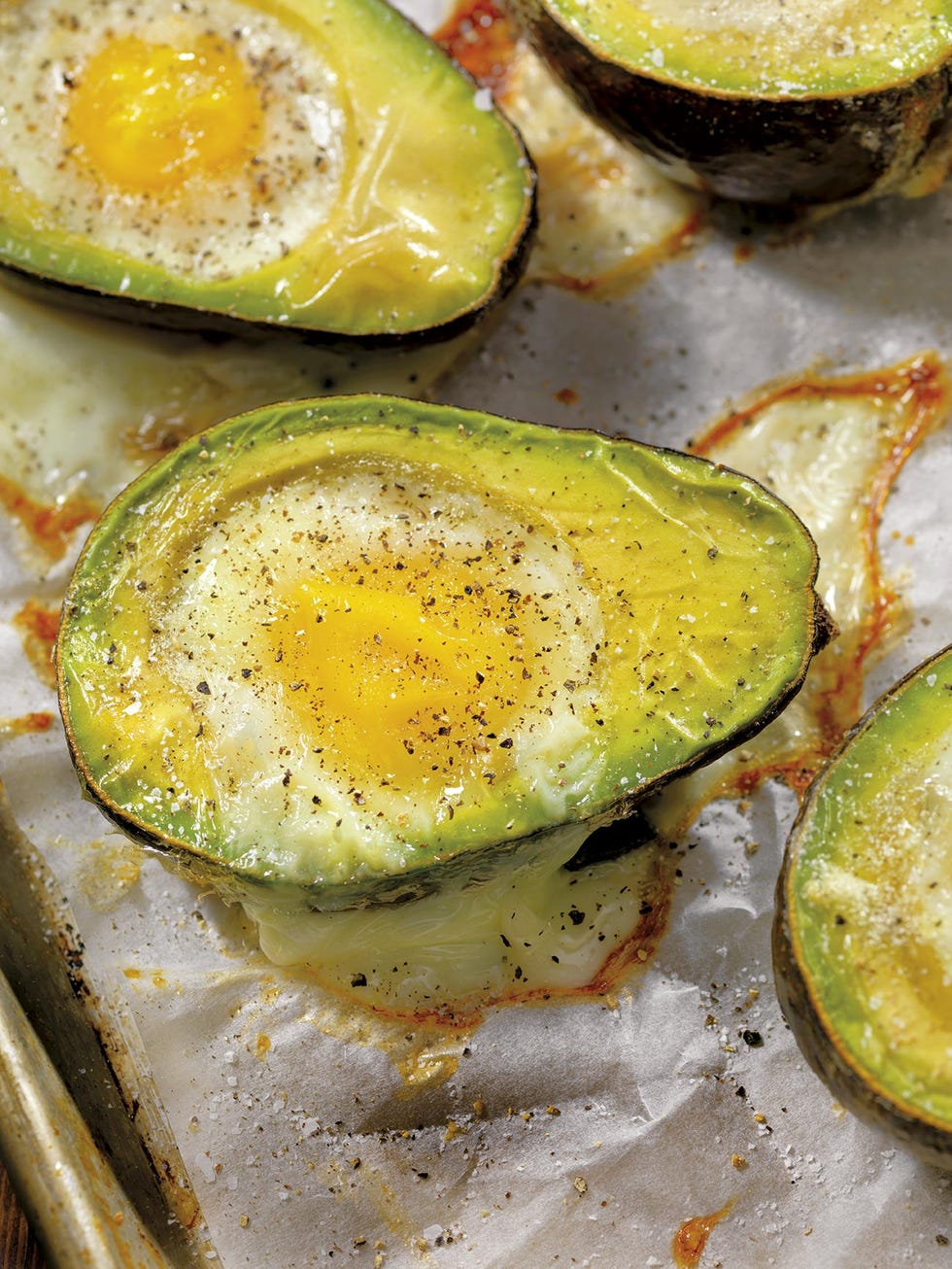 aguacates con huevos al horno