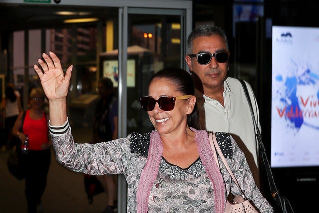 isabel pantoja junto a su hermano agustín