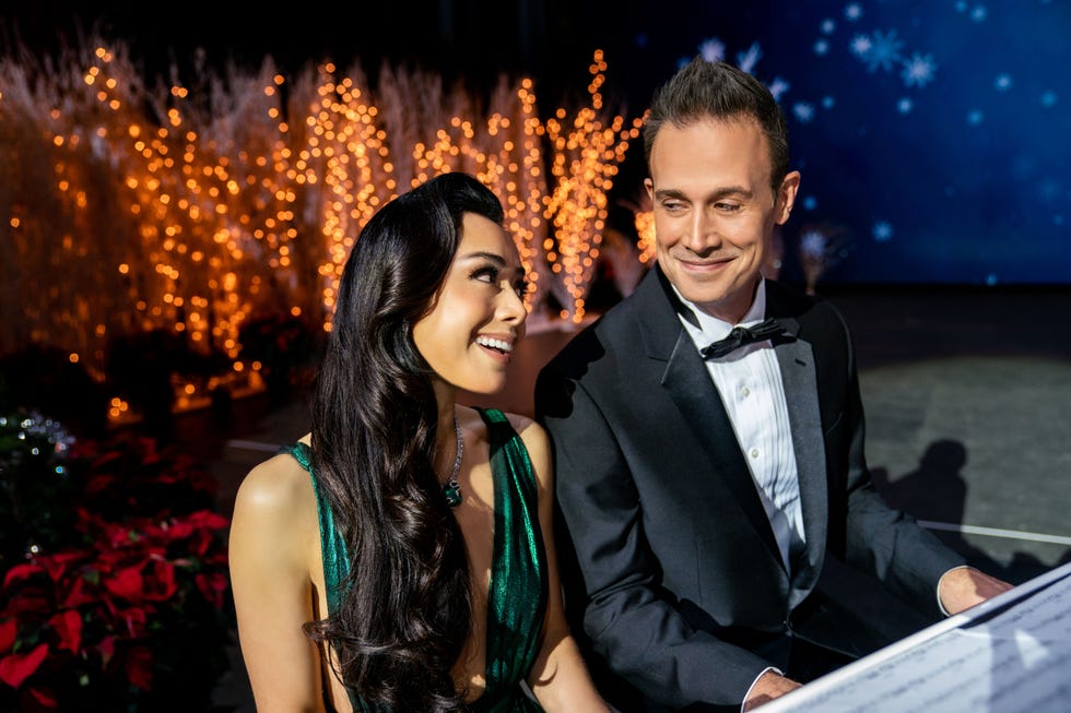 aimee garcia, freddie prinze jr, christmas with you