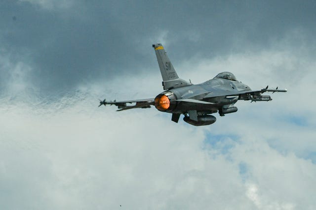 U.S. Fighter Jets Fly Over Kabul | Kabul Airport Evacuation