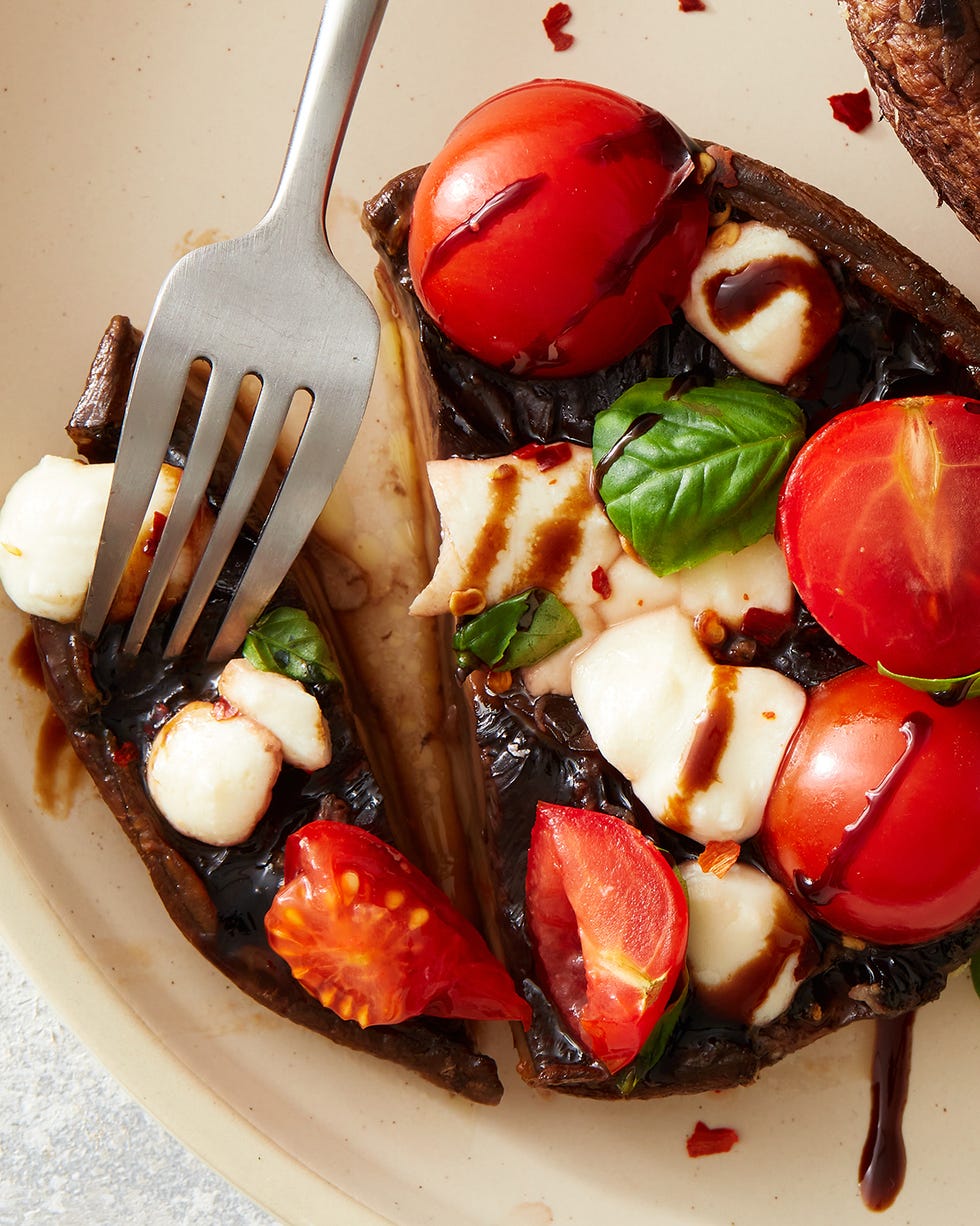 air fryer caprese stuffed portobello mushrooms