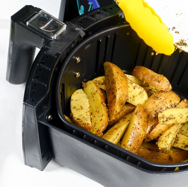 What are the Benefits of a Deep Fryer Compared to an Air Fryer? Uncover the Superiority of Deep Frying!