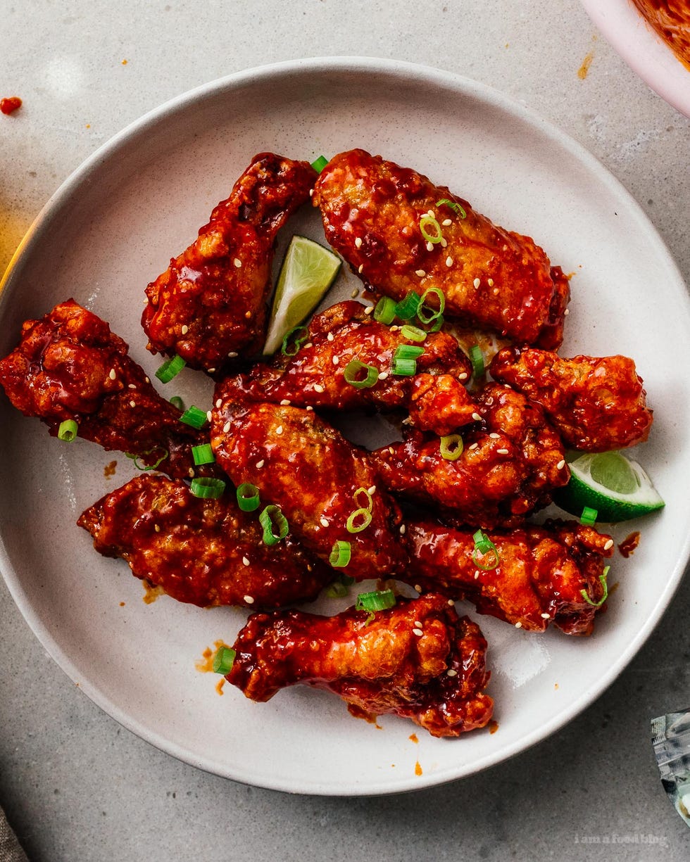 https://hips.hearstapps.com/hmg-prod/images/air-fryer-korean-fried-chicken-1598895579.jpg?crop=1xw:0.9997242140099283xh;center,top&resize=980:*