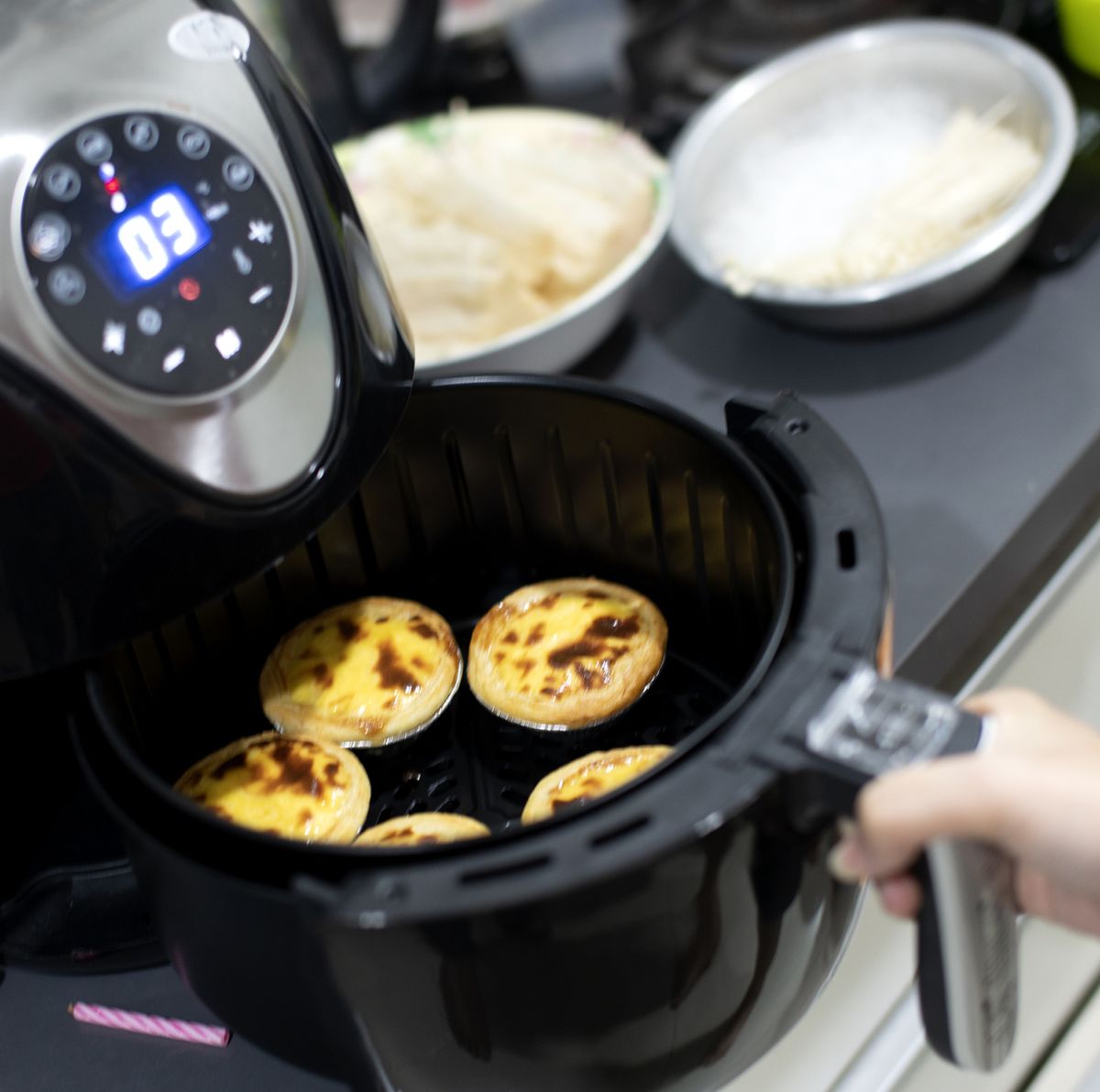 Review of BELLA 2.2LB Best Convention Air Fryer for Cooking Food