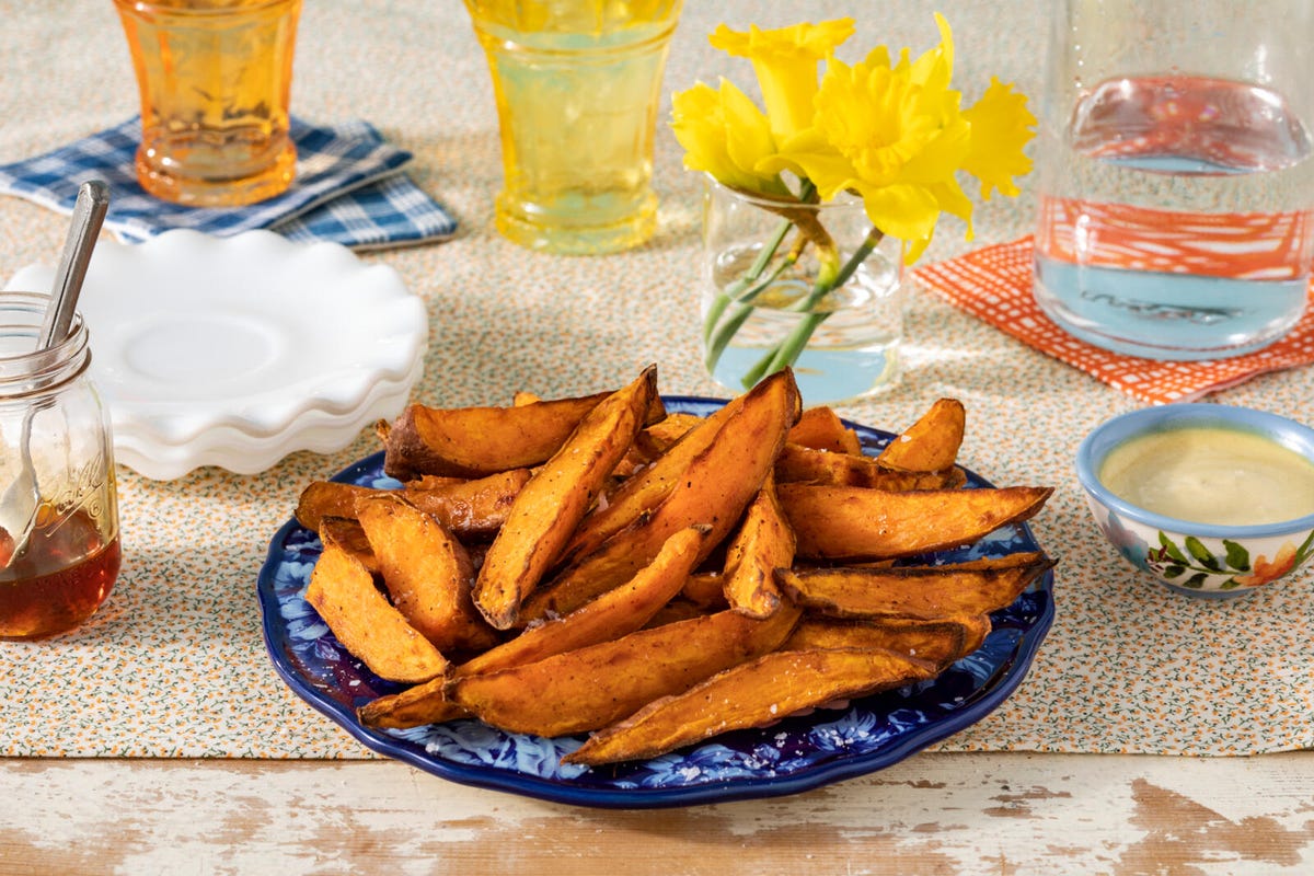 Air Fryer Sweet Potato Fries [www.thepioneerwoman.com]