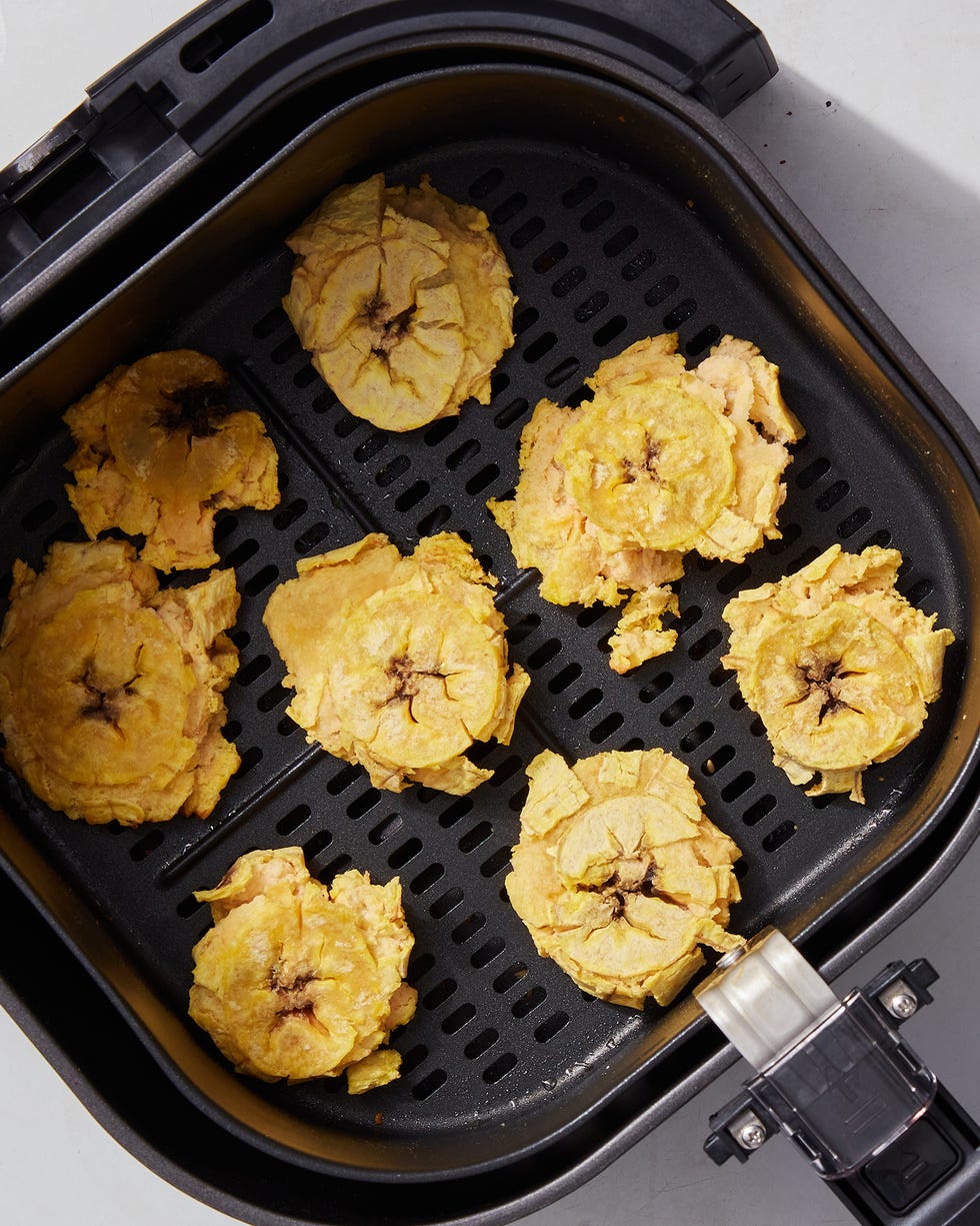 air fryer tostones with mojo dipping sauce