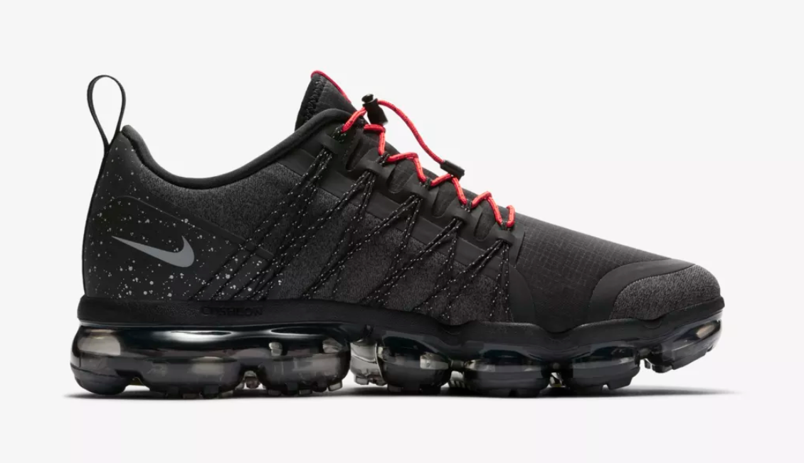 Shoe, Footwear, Outdoor shoe, White, Black, Running shoe, Hiking shoe, Sportswear, Walking shoe, Cross training shoe, 