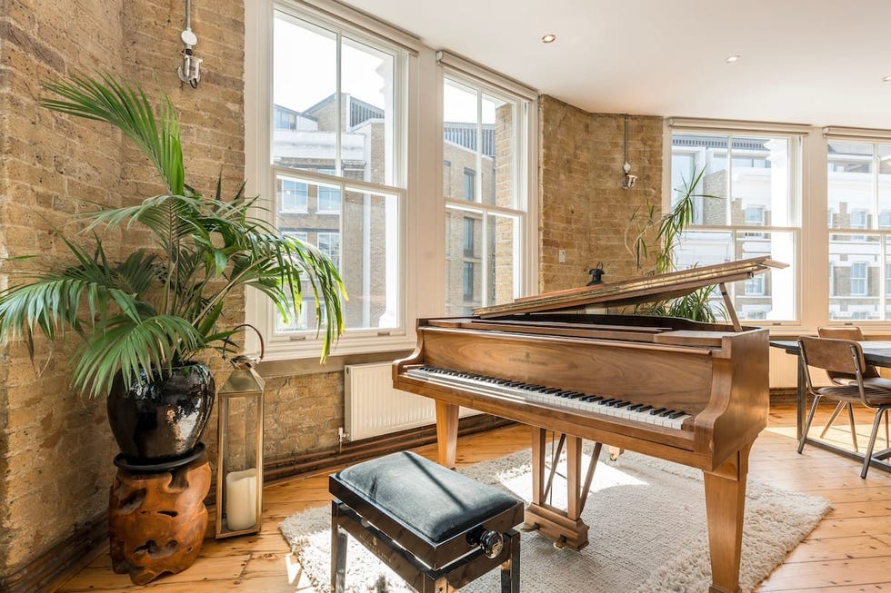 airbnb piano london