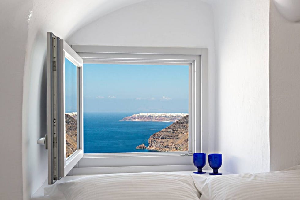 The most beautiful Airbnbs in Santorini