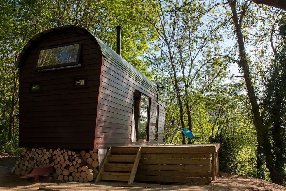 airbnb uk   unusual, unique and quirky airbnbs