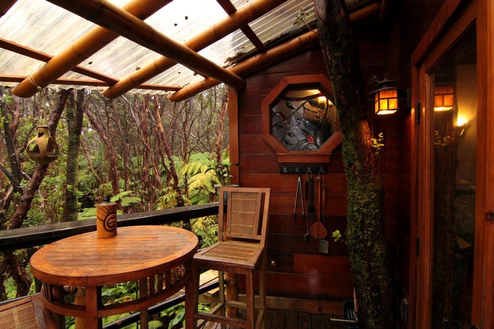 Casa en el árbol en el volcán de Kilauea en Hawaii