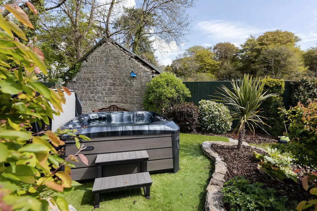 airbnb with hot tub