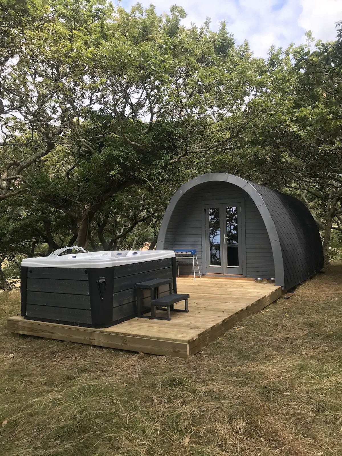 airbnb with hot tub