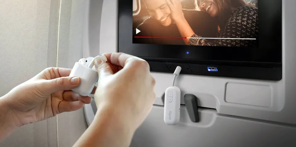Interpretatief Gemaakt om te onthouden scheepsbouw AirFly Bluetooth Headphone Adapter—This TikTok-Famous Gadget Can Connect  Your AirPods to the Airplane TV
