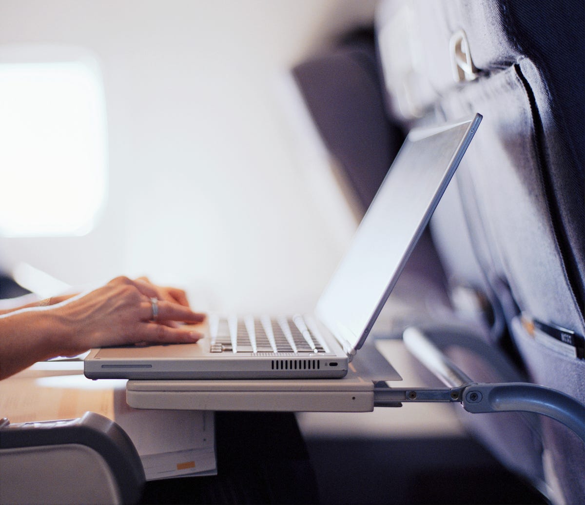 10 Airlines That Offer In-Flight Wifi - Do Airplanes Have WiFi