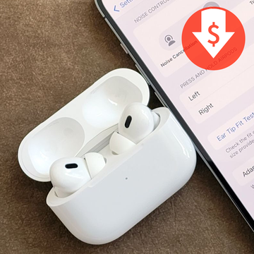 apple airpods in charging case
