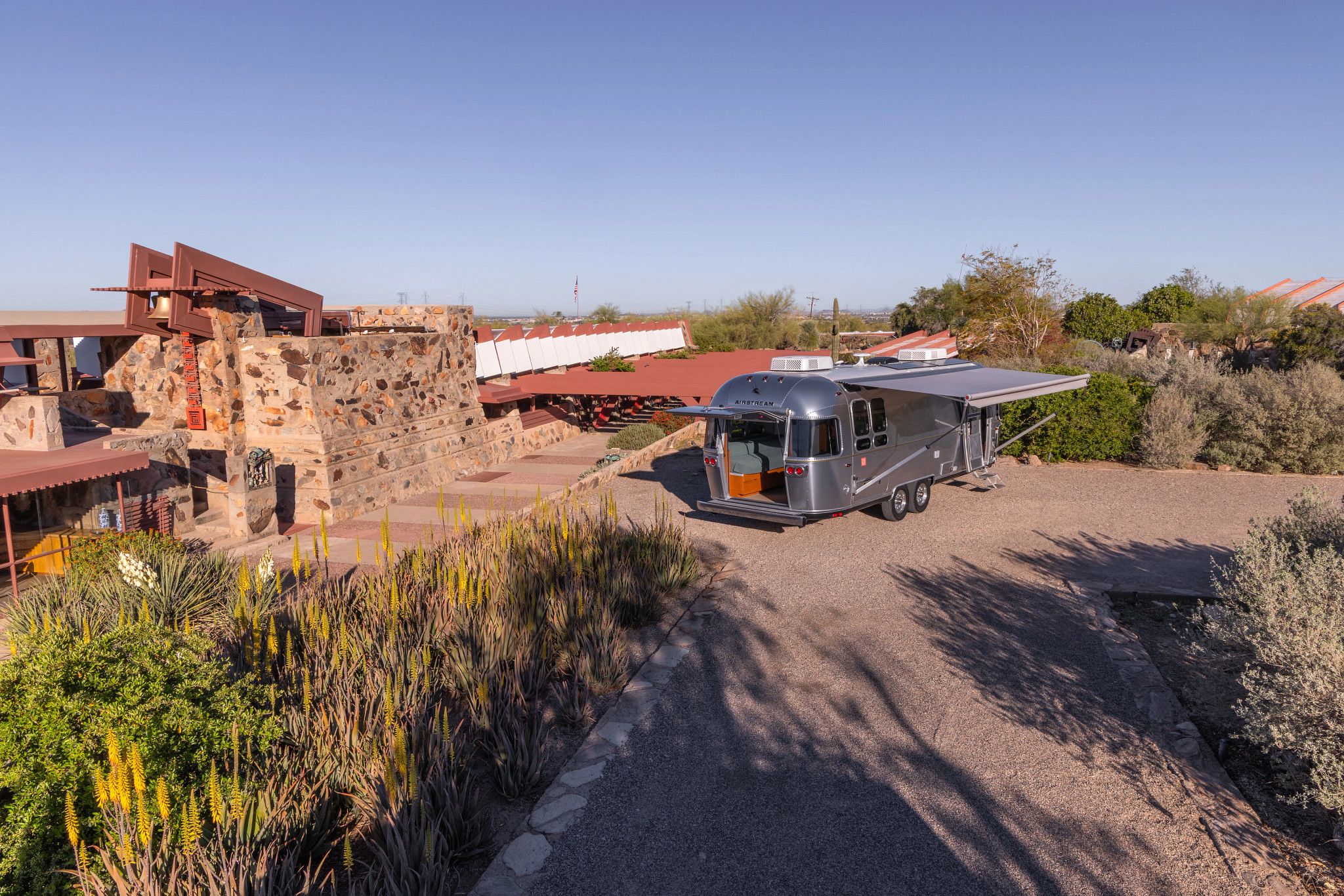 【ルパン】 エアストリーム・ブックとAirstream Livingの2冊 airstream-frank-lloyd-wright-