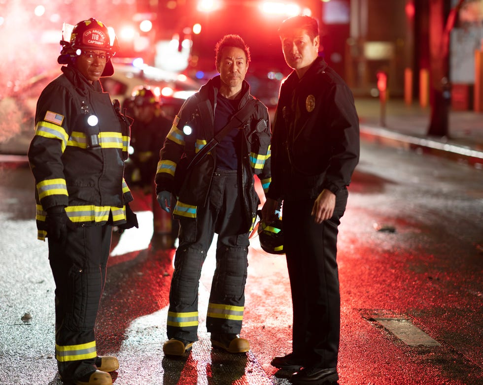 a group of aisha hinds, kenneth choi, chris wu, 911 season 7