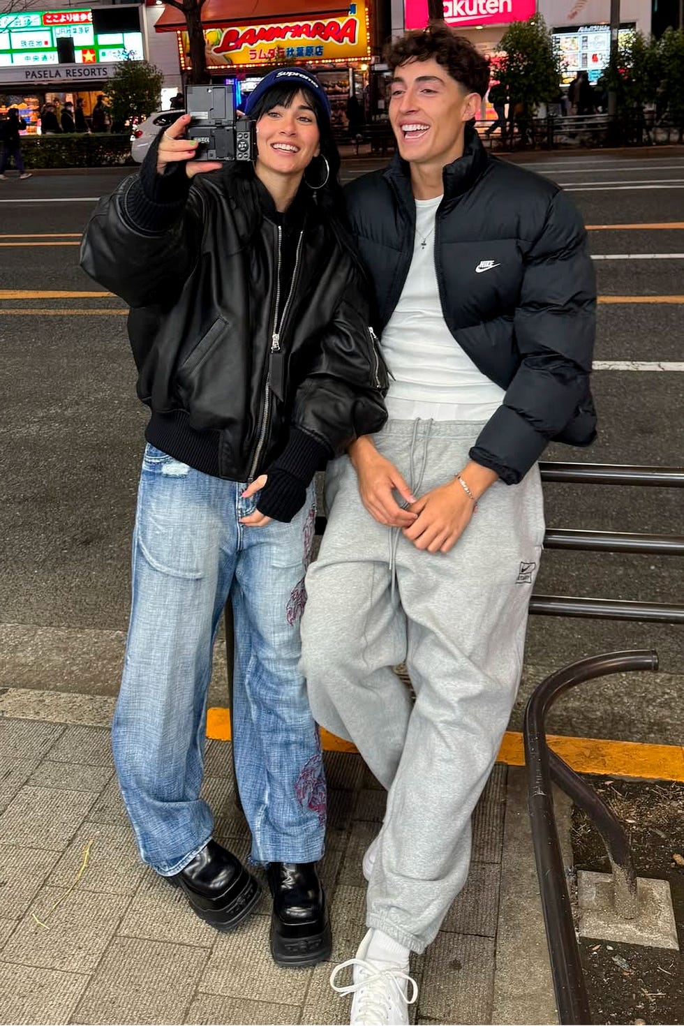 aitana y plex en japon