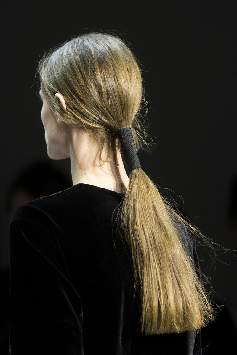 Hair, Hairstyle, Blond, Long hair, Beauty, Fashion, Ear, Ponytail, Neck, Chignon, 