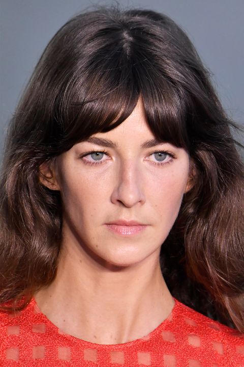 2023 beauty trends, long layers and curtain bangs