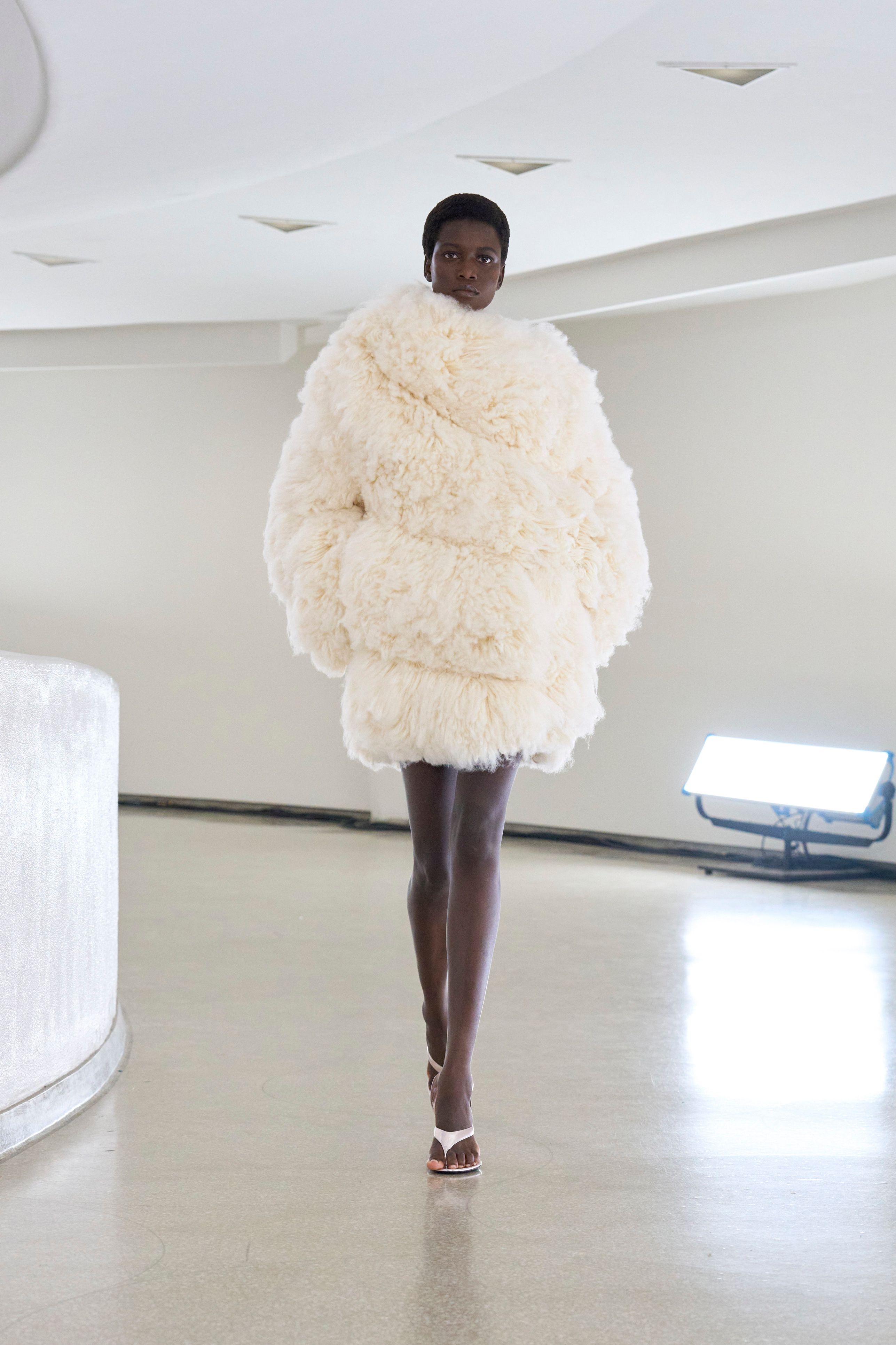 アライア（ALAÏA）」2025春夏コレクション | ファッション
