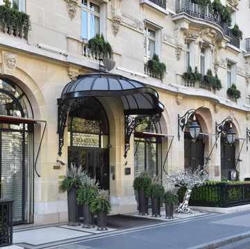 alain ducasse chiude il suo ristorante a parigi