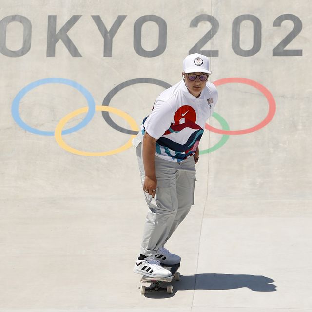 今回の東京オリンピックから正式種目となった、スケートボード。ノンバイナリーを公表している、アメリカ代表のアラナ・スミス選手が7月26日に女子ストリートに出場。結果は惜しくも20位となったものの、試合中に見せた笑顔とsnsで発信したパワフルなメッセージに注目が集まっている。