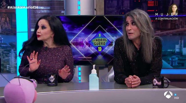 alaska y mario