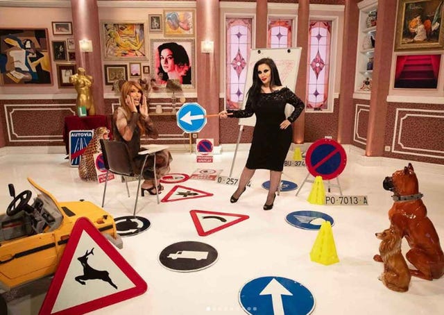 alaska se despide por todo lo alto de 'cine de barrio' y zanjando los rumores de su salida