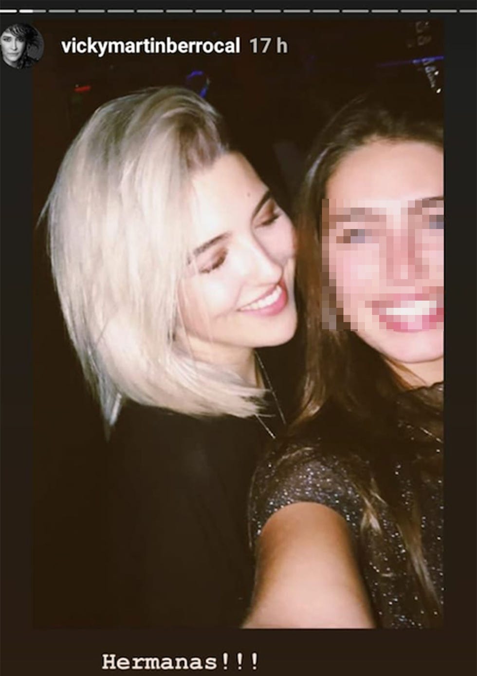Alba Díaz con una de las hijas del empresario, Joao Viegas, novio de su madre