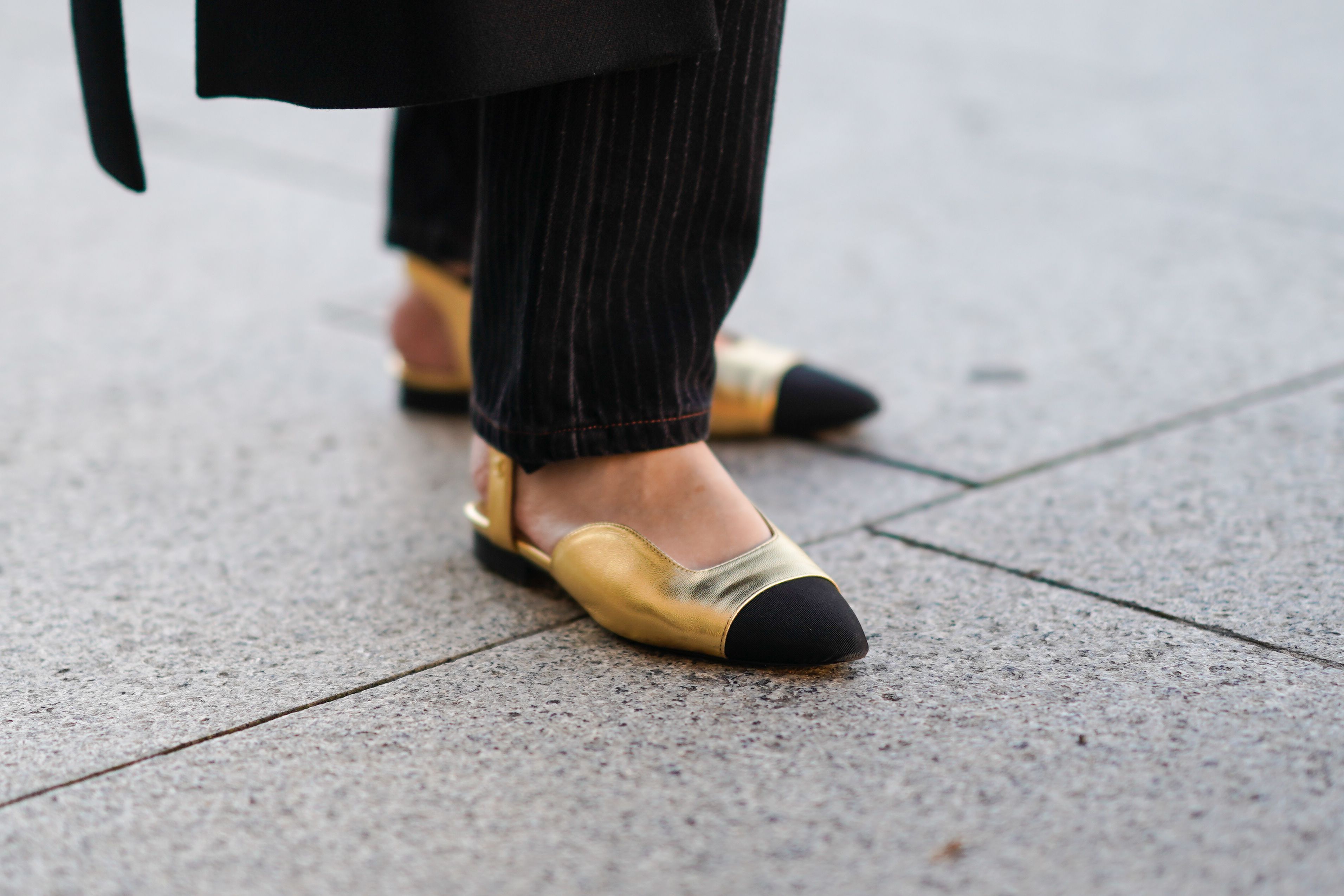 zapatos con volantes Zara elevan cualquier look básico de la primavera