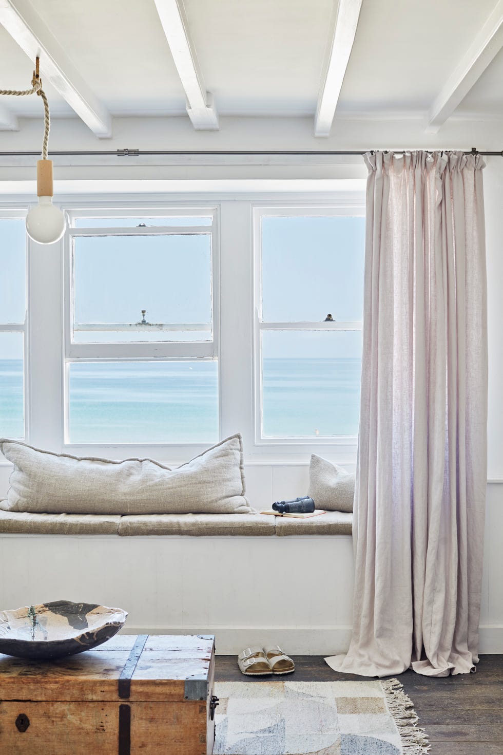 alba modern coastal house window seat