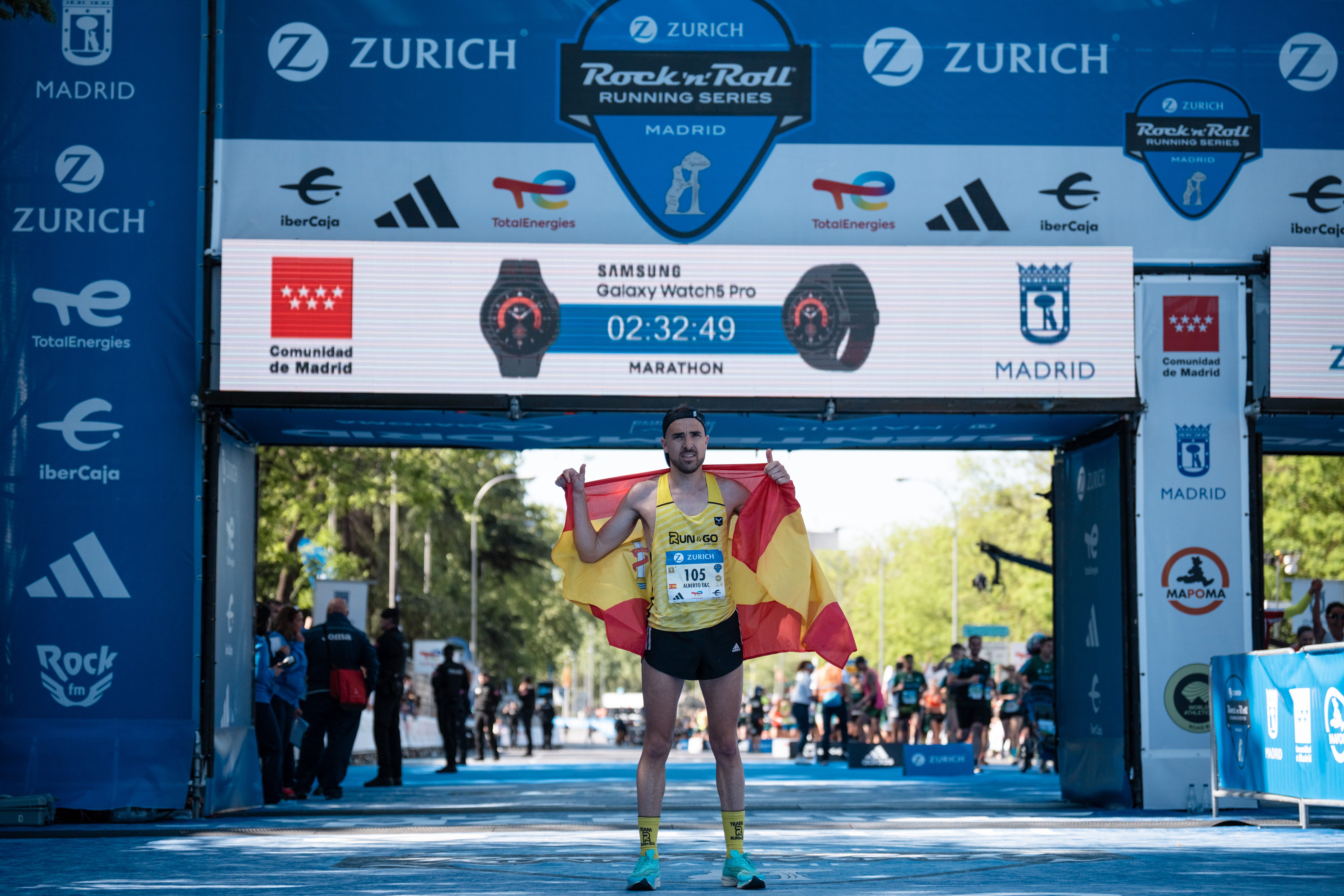mejores fotos del maratón de madrid 2023