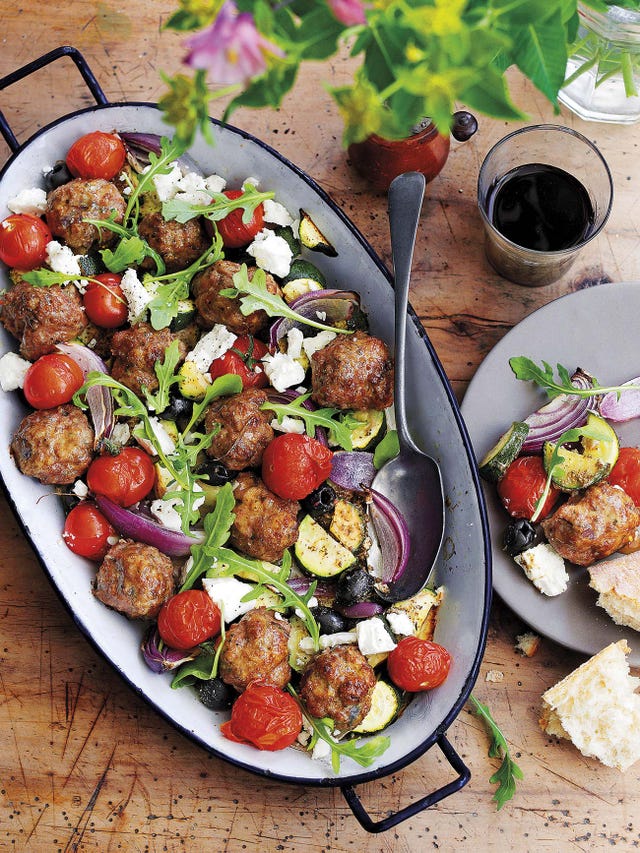 albóndigas con tomates y queso feta