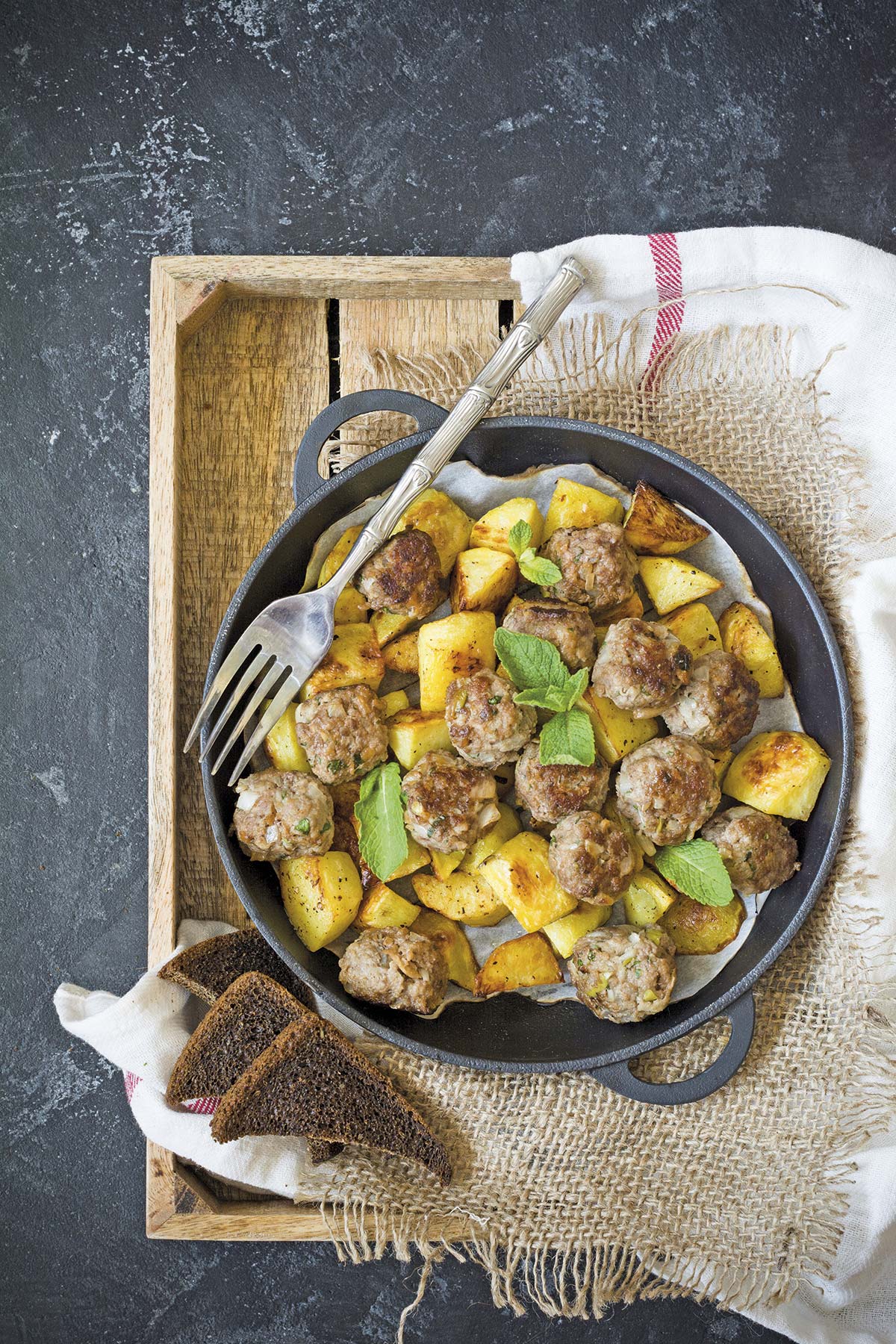 albóndigas con patatas