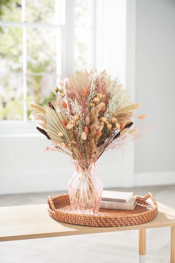 aldi launches dried flowers
